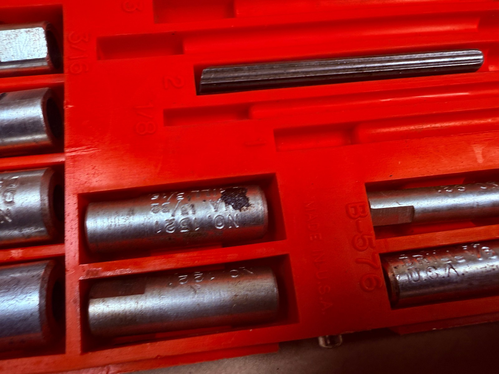 MAC Tools SE10 Screw Extractors Set Red Hard Case Incomplete USA Pre-Owned