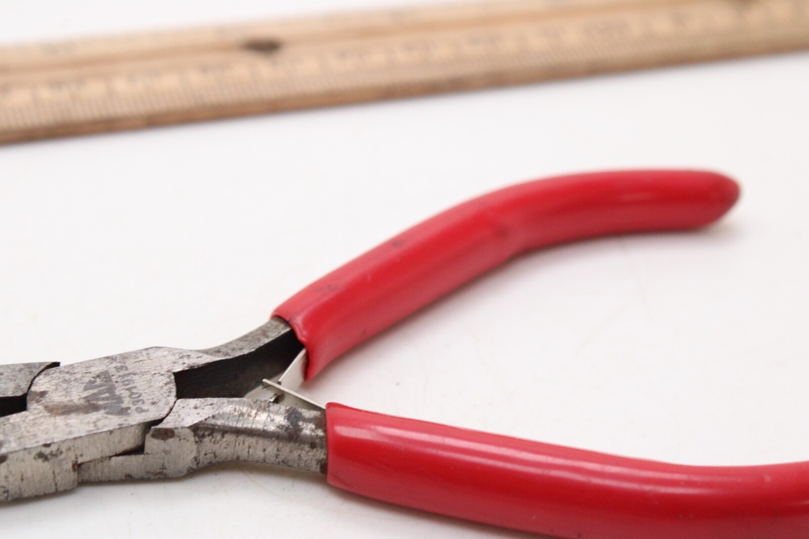 MAC Tools P301913 Spring Loaded Handle 4.5″ Needle Nose Pliers USA