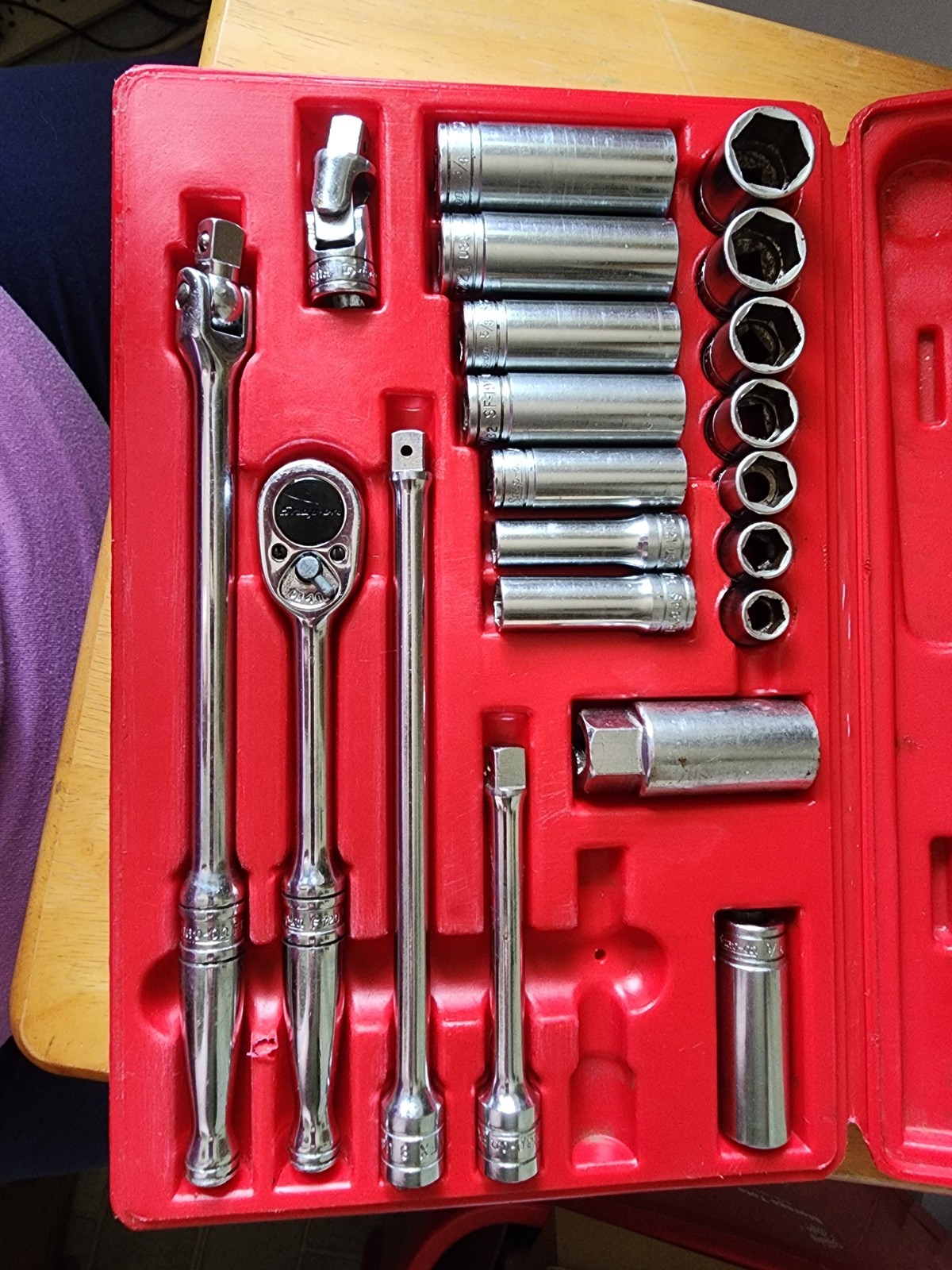 SNAP ON SOCKET SET 21 PIECES IN CARRY CASE