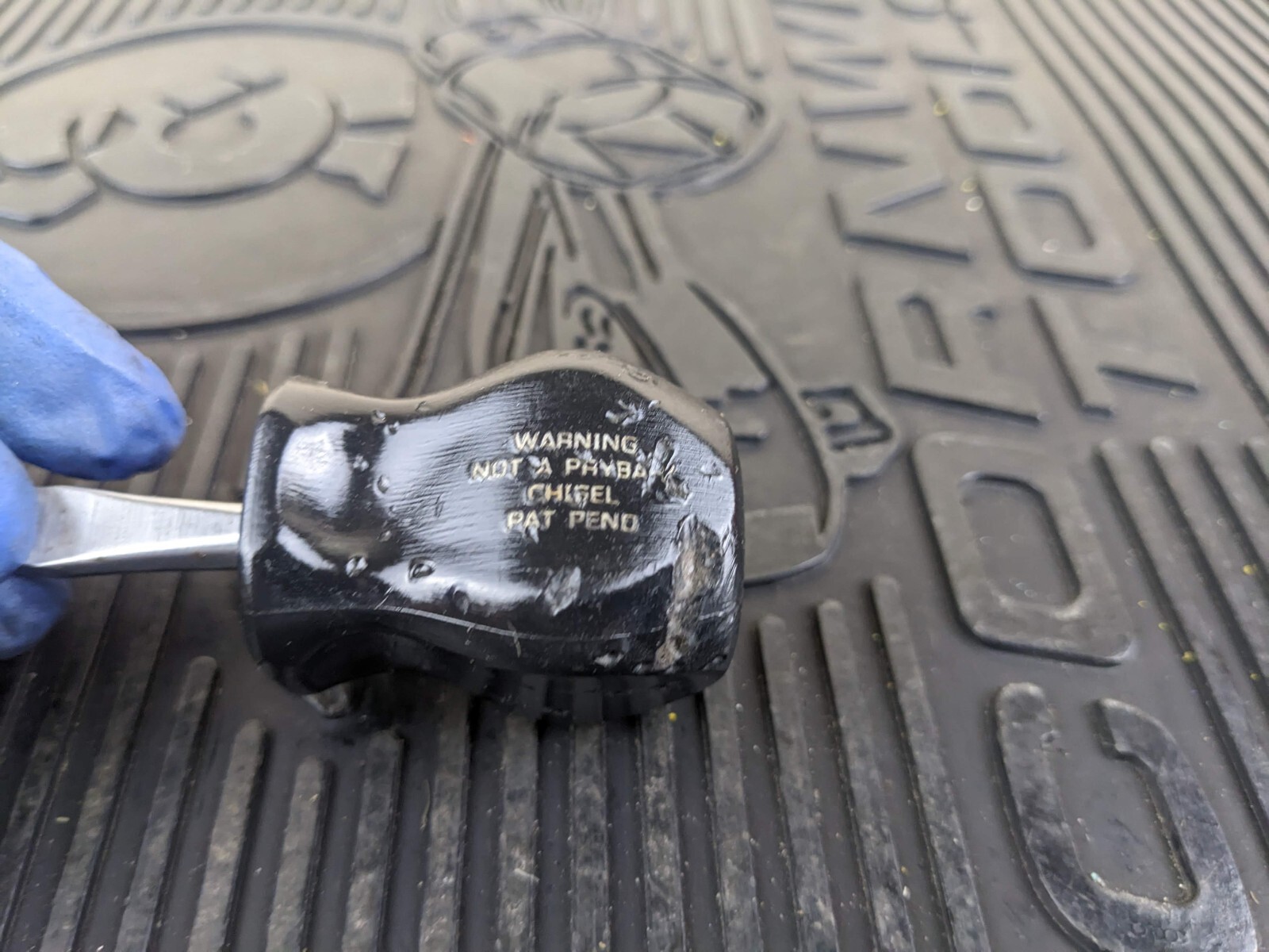 #av528 Snap-on SDD1 Stubby Flat Screwdriver Black