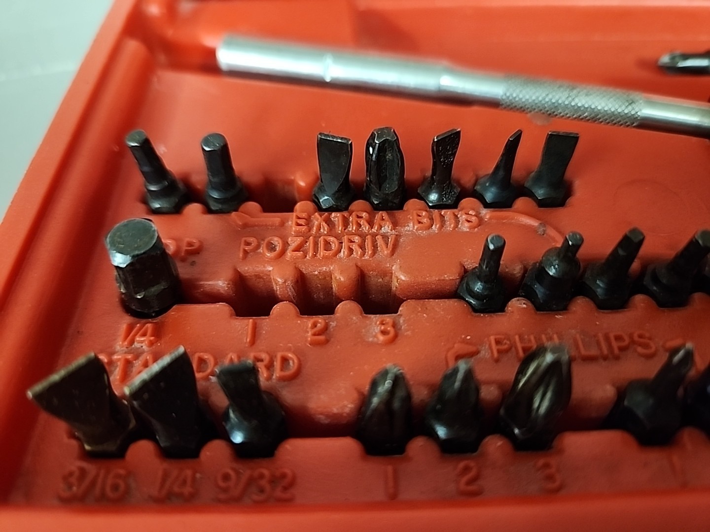 Snap On Black Ratcheting Screw Driver With Case