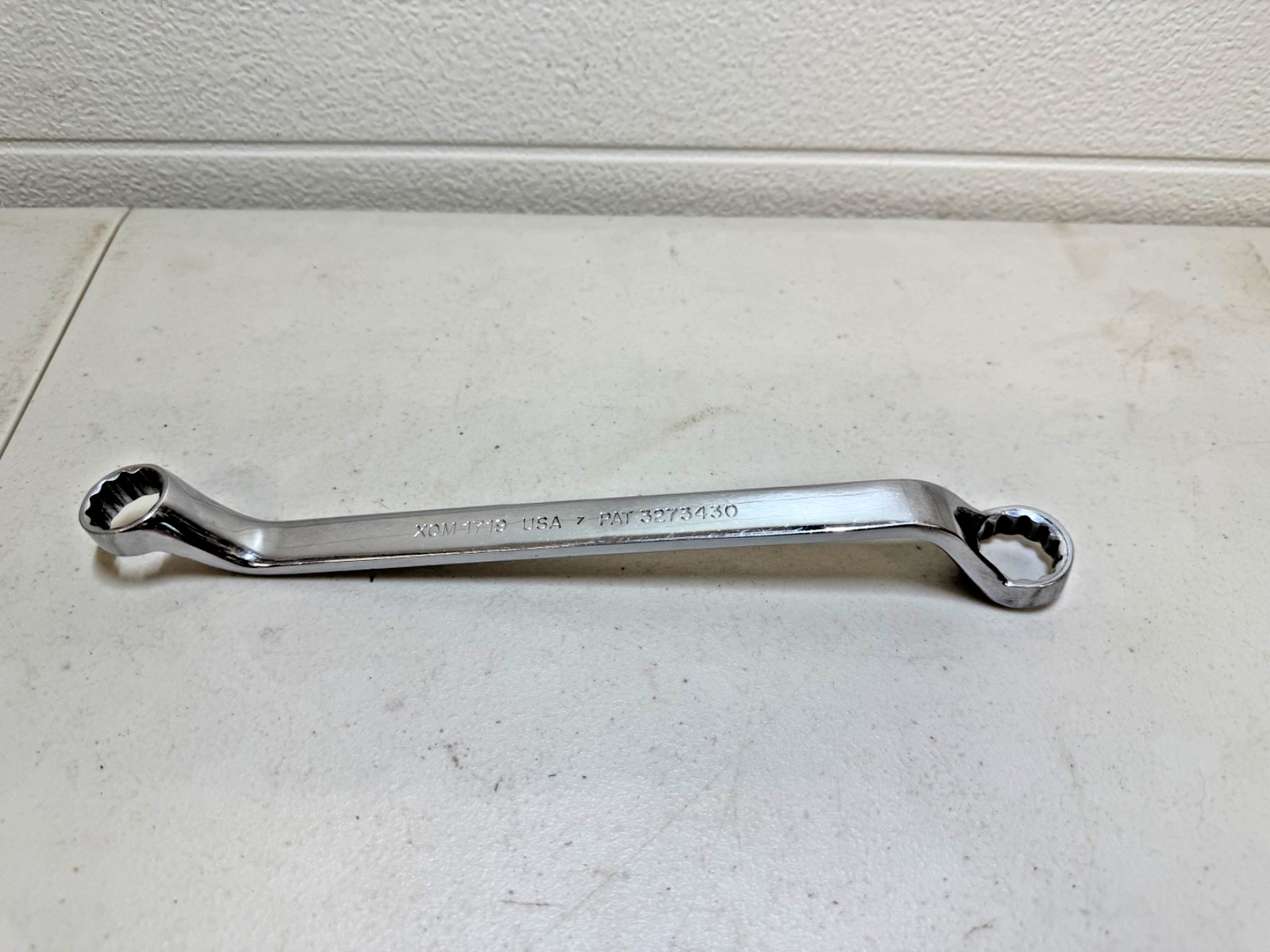 Snap On XOM1719 Metric 12 Point Double Box End 17mm / 19mm Deep Offset Wrench
