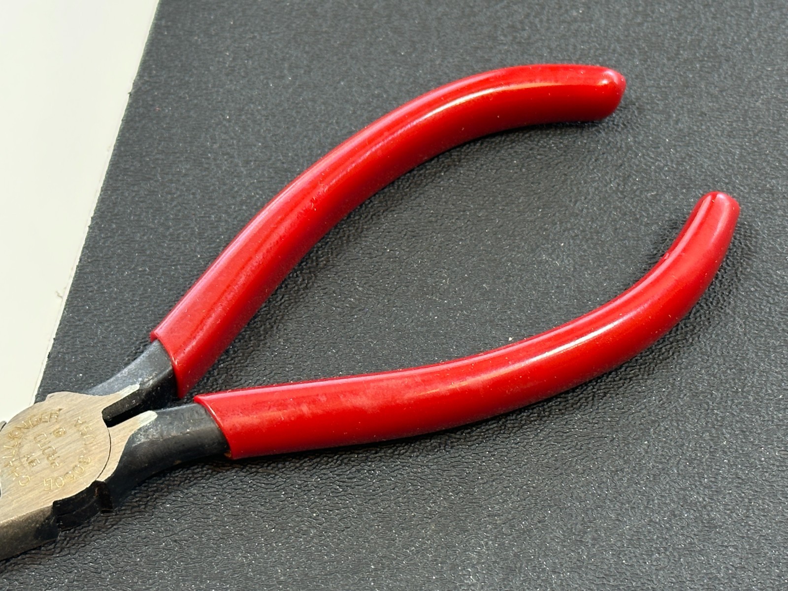 🇺🇸 CHALLENGER by Proto USA 3050G Needle Nose Pliers w/ Cutter, Red Grip, ~7″