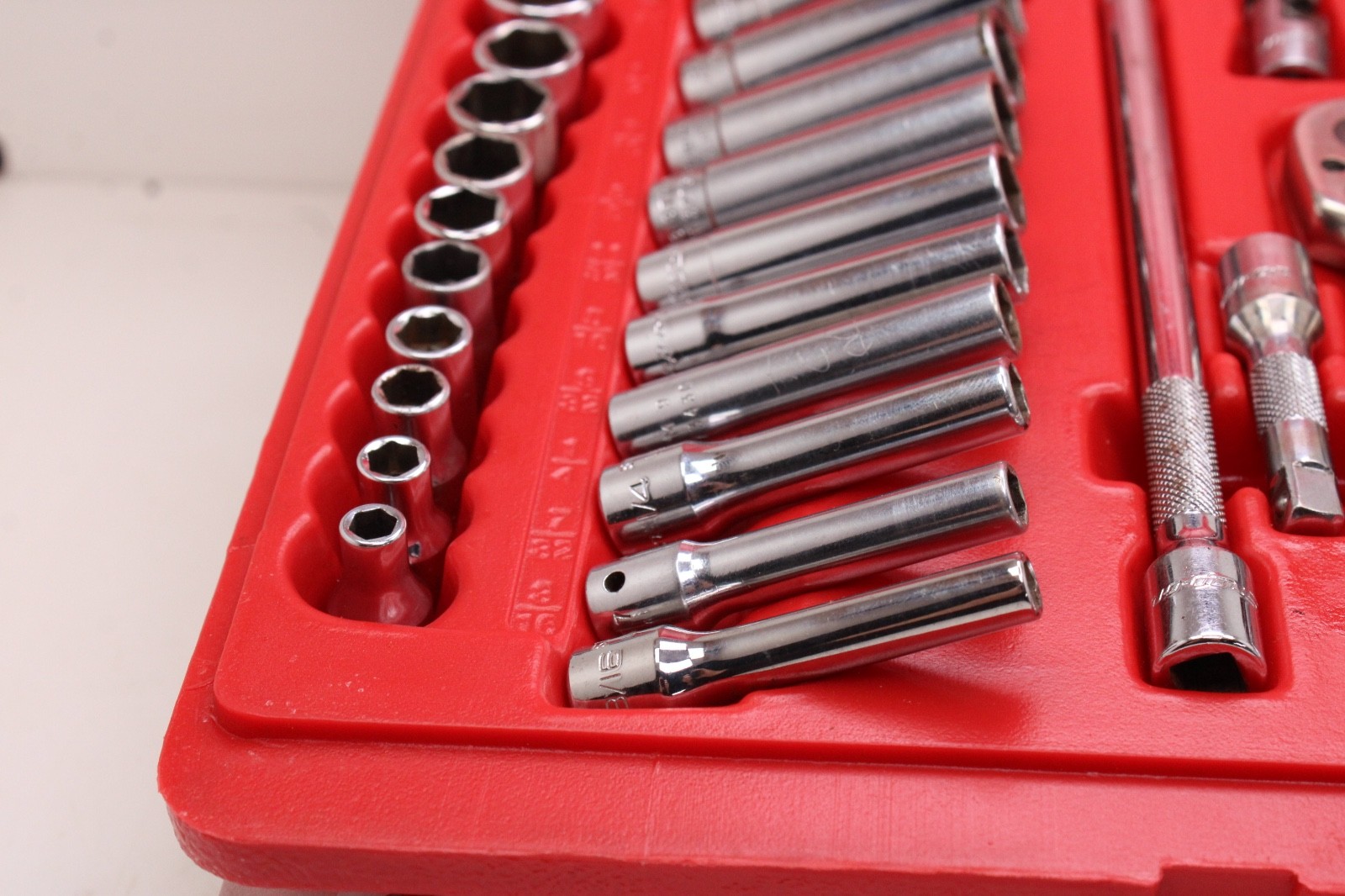 Snap-on 144TMPB 44 Piece 1/4″ Drive 6-Point Metric/ SAE General Service Set USA