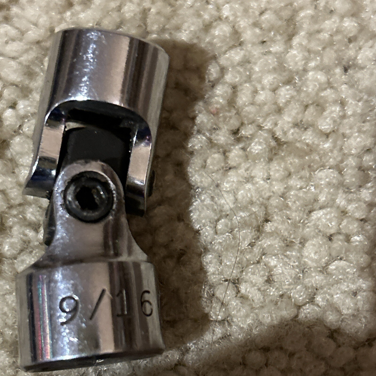 Mac Tools 3/8 Drive 9/16 6PT Swivel Socket XU186