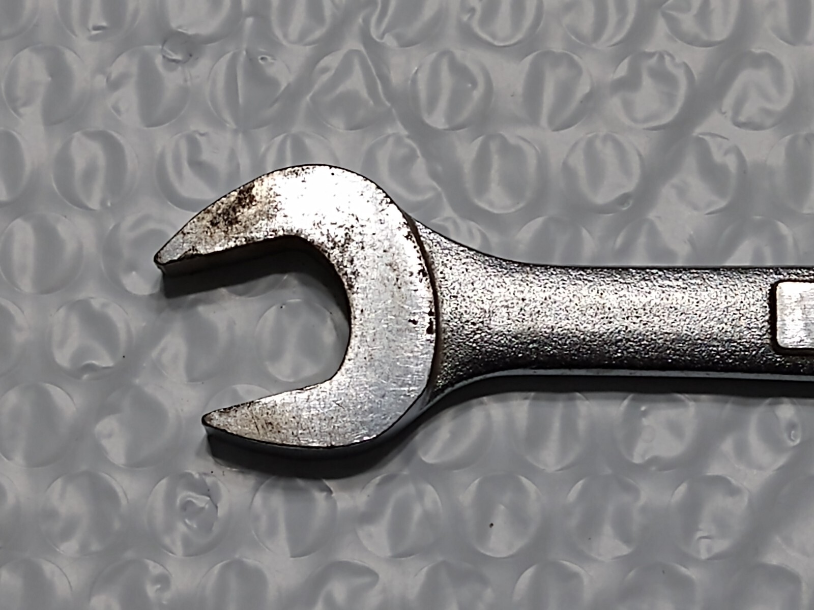 CRAFTSMAN VV44508, 17MM x 19MM OPEN END WRENCH, 8.6″ LONG.