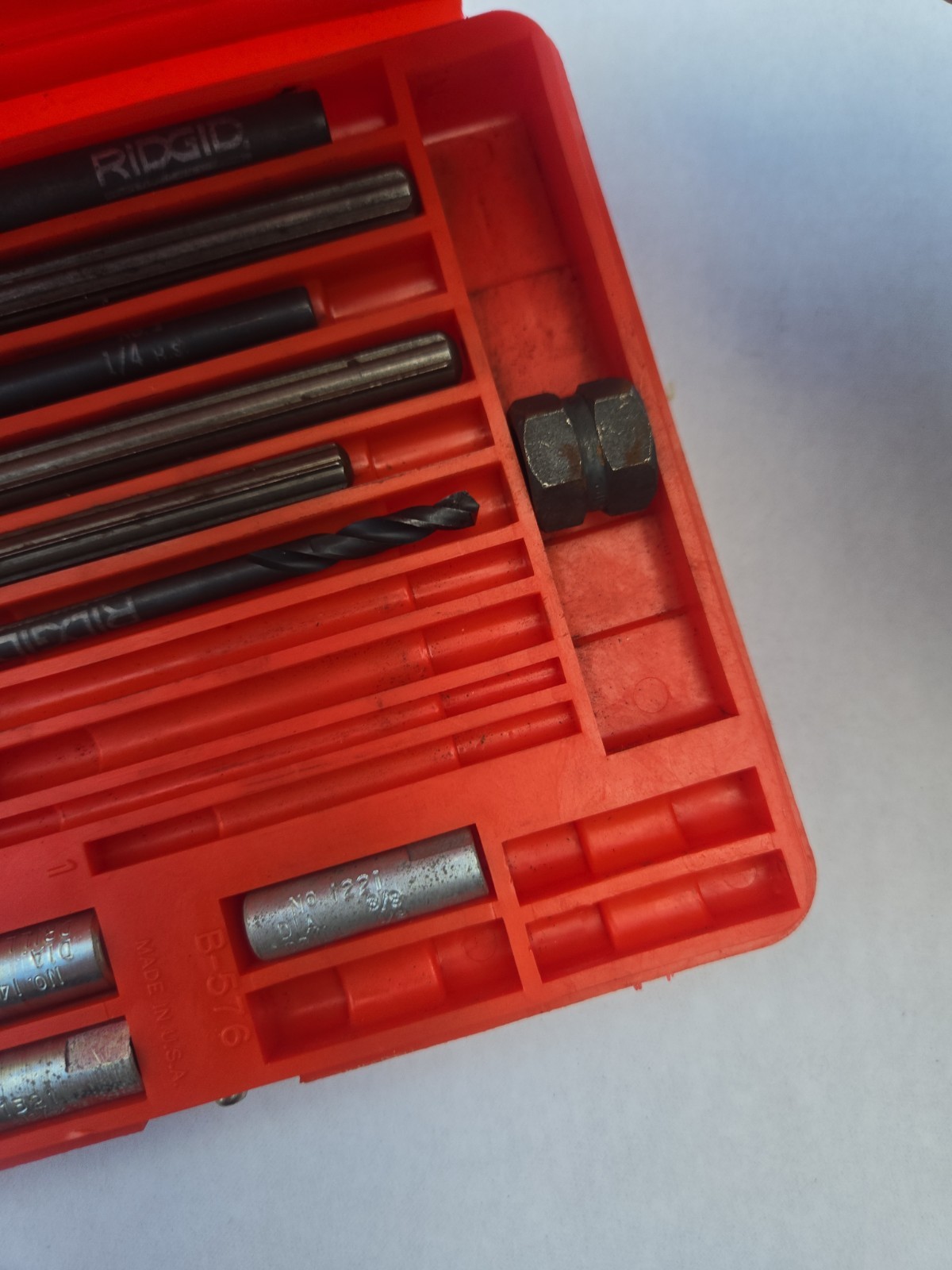 BLUE POINT No. 1020 Screw Extractor Set, MISSING PIECES, PARTIAL SET, AS IS