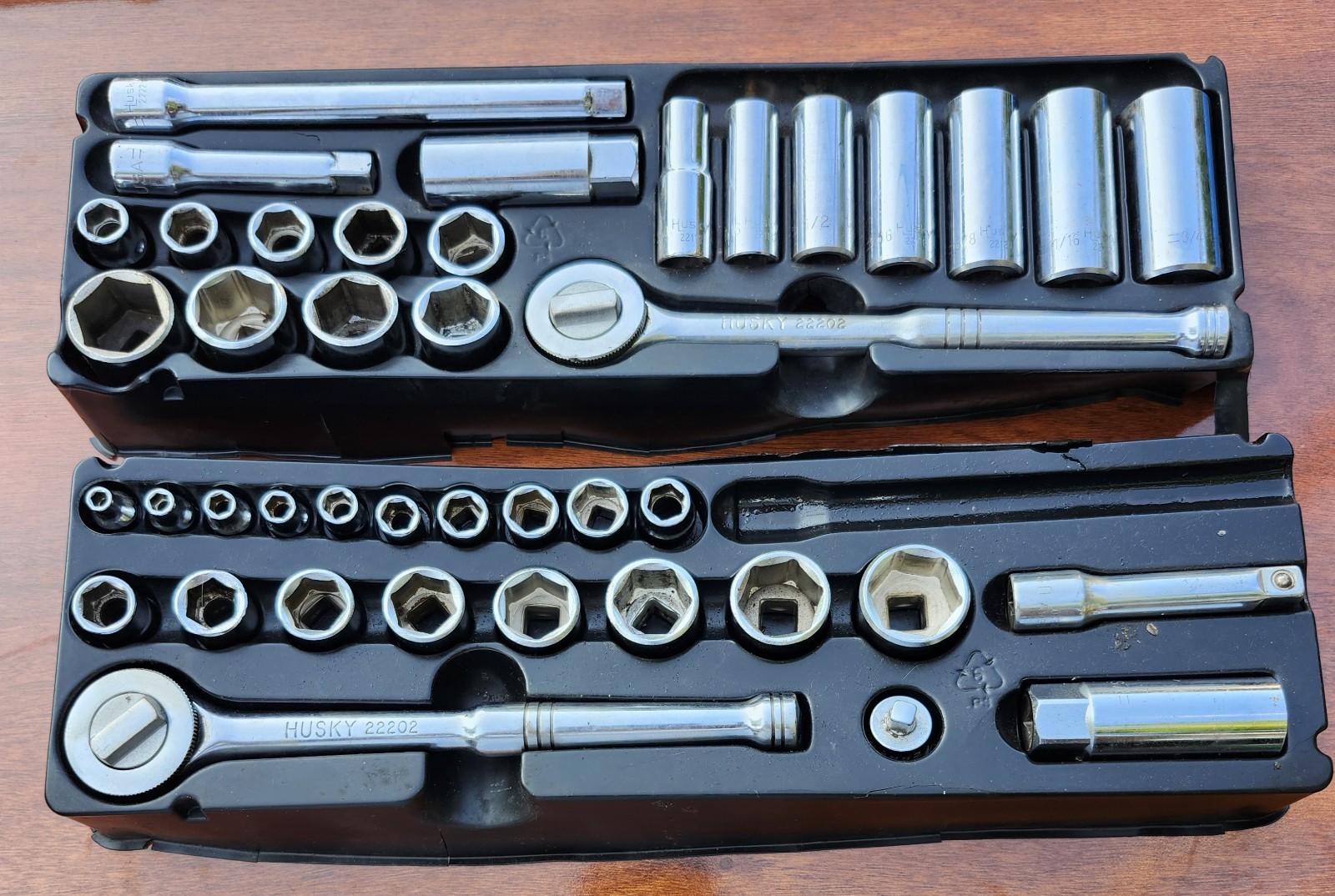 Vintage Husky USA Socket Sets (2) SAE Plus Metric/Sae 1/4″& 3/8″ Sockets 78 Pcs