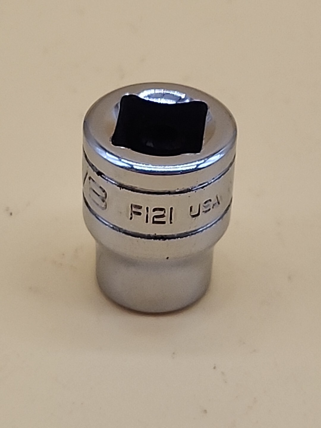 Snap-on Tools F-121 3/8″ Drive 3/8″ Shallow Socket 12-point USA