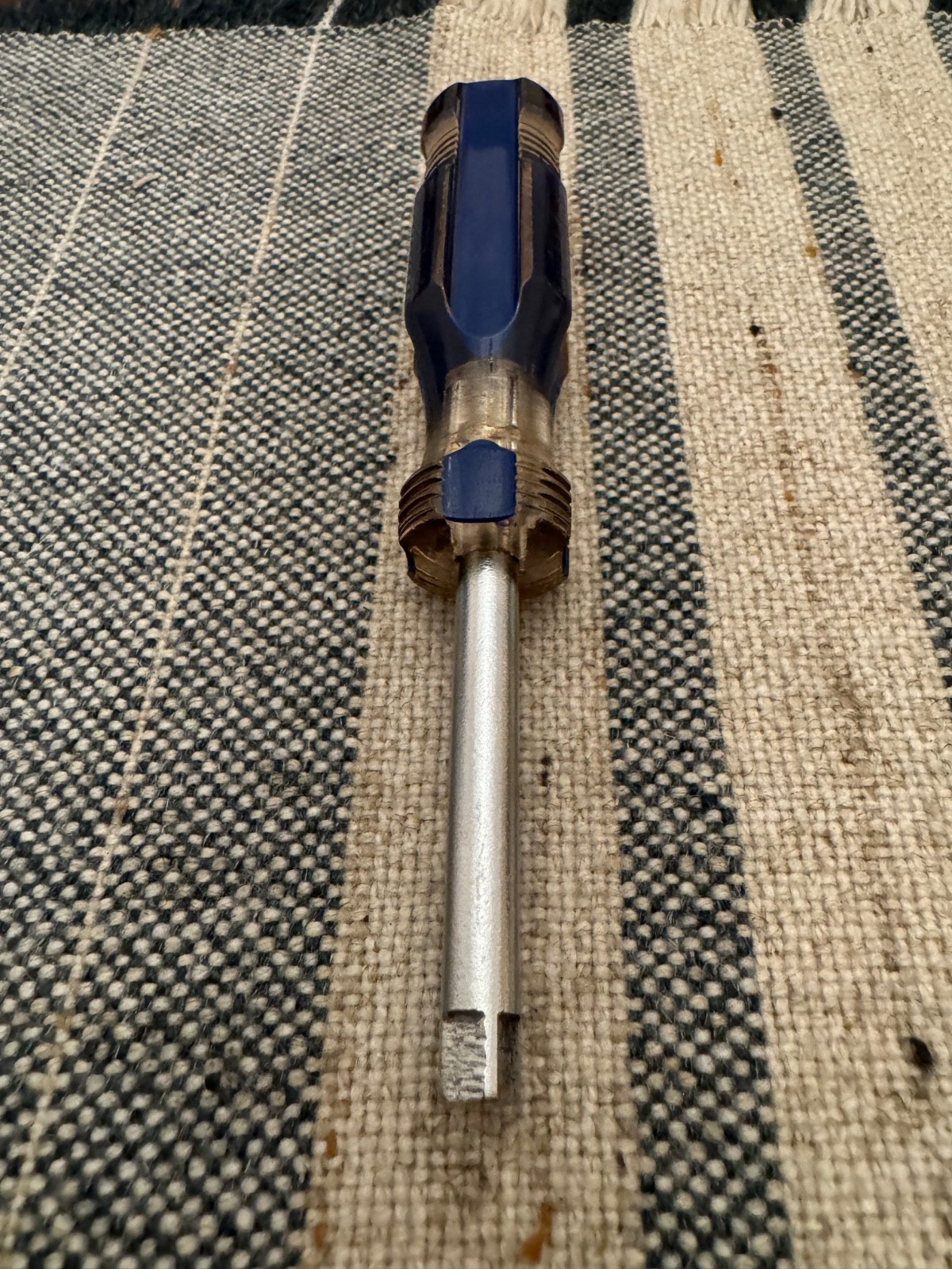 Easco 71-1207 1/4” Drive Spinner Handle Driver Blue Grip USA
