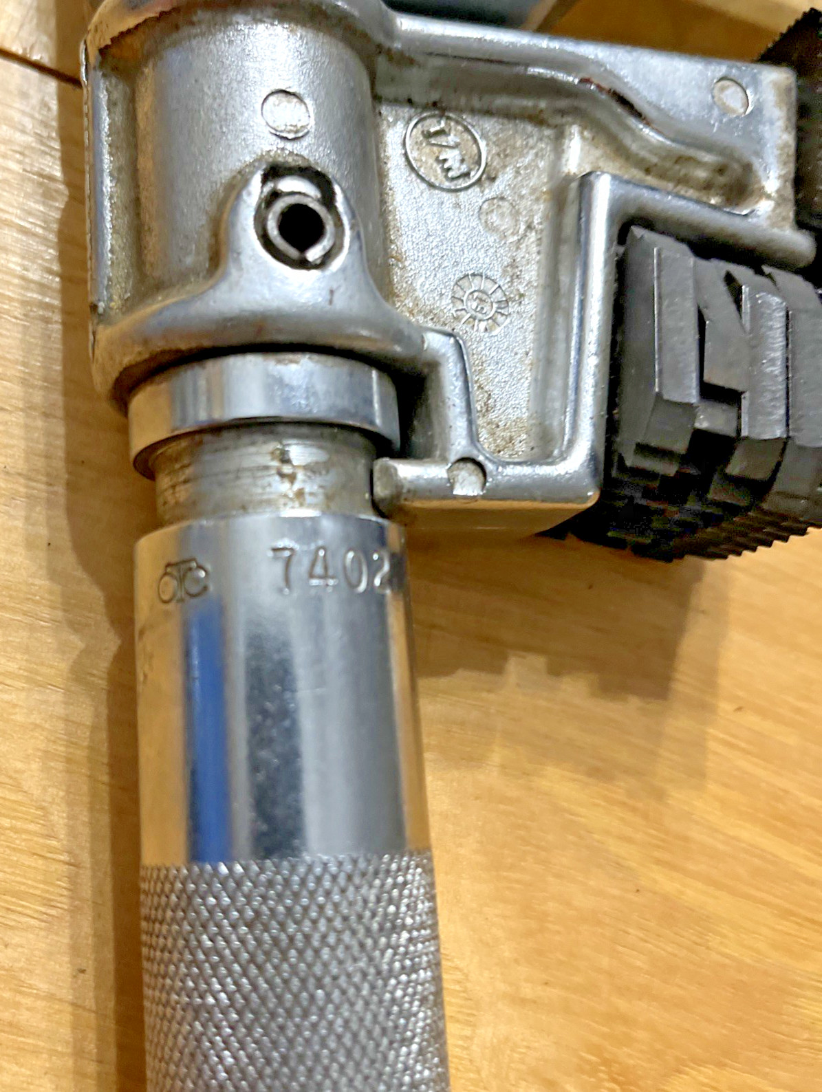 OTC 7402 Genuine OTC 7402 Universal Outside Thread Chaser