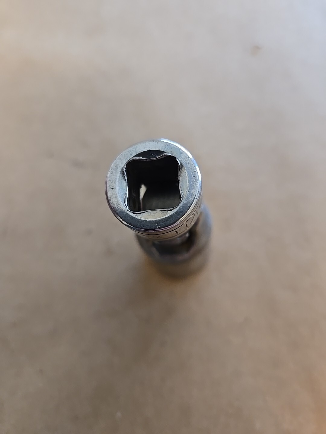 Snap On 3/8″ Drive 11/16″ 6PT SAE Deep Chrome Universal Swivel Socket FSU22