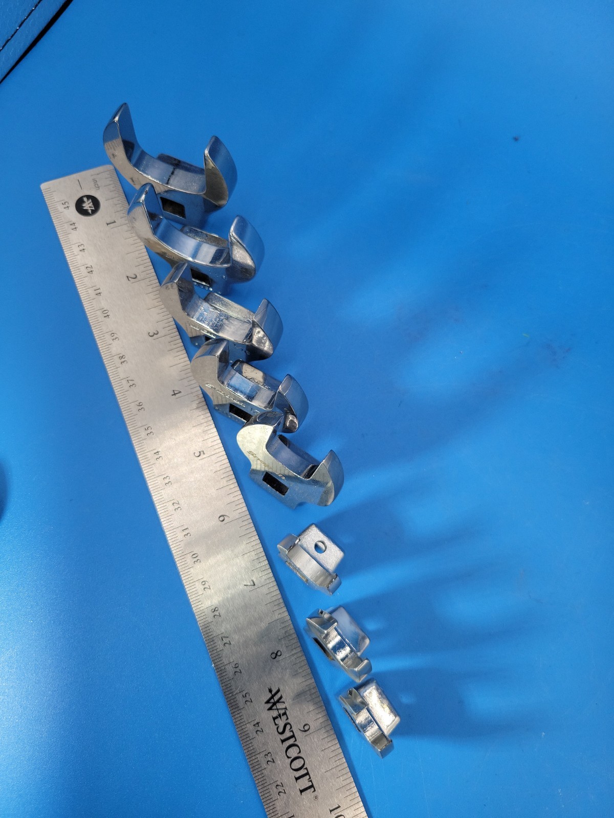 Snap-on Tools Crowfoot Wrench Set ⅜» Drive 7/16″ to 1-3/16″ 8 Pieces USA T-3-4