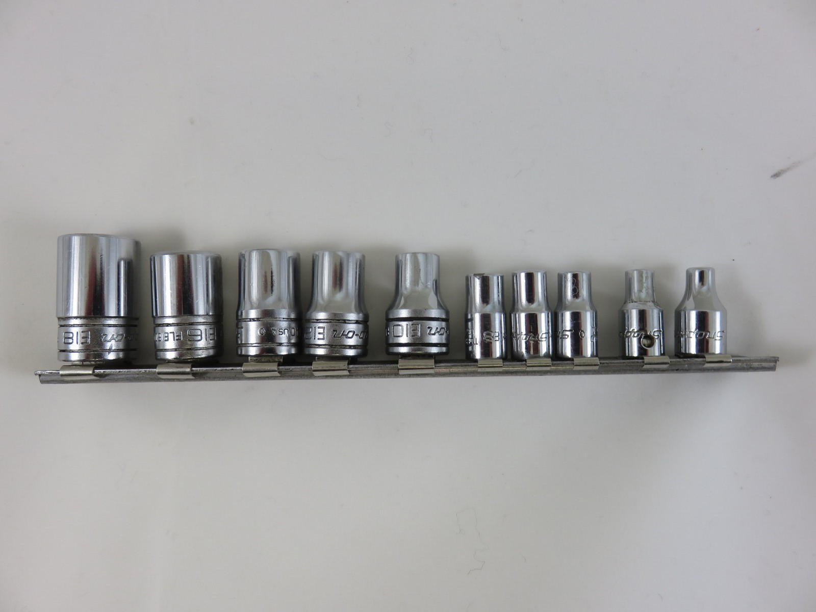Snap-On 210AFLEY Inverted Torx Shallow Socket Set E4-E18 10pc Set 1/4″ & 3/8″ Dr