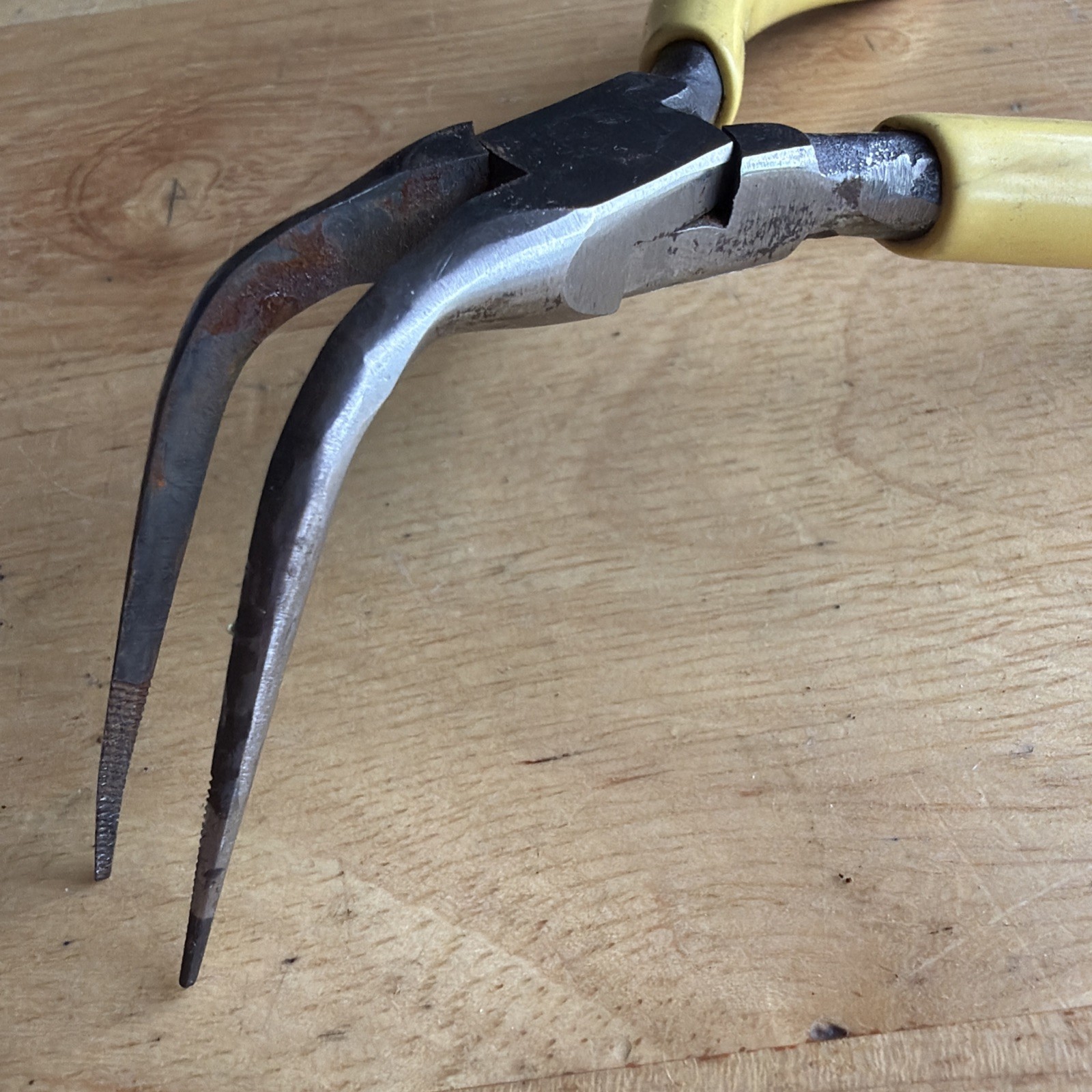 Williams Tools 5″ Long Thing Bent Needle Nose Pliers Yellow Handl PL-127C USA