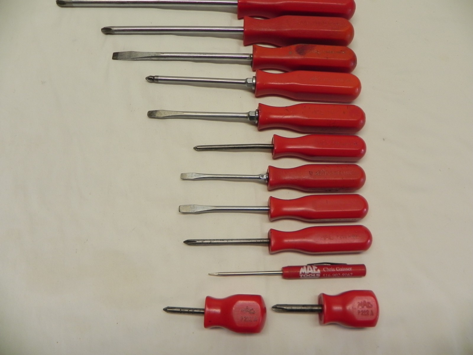 Mac Tools Vintage 15 Piece Flat Tip & Phillips Head Red Screwdriver Set