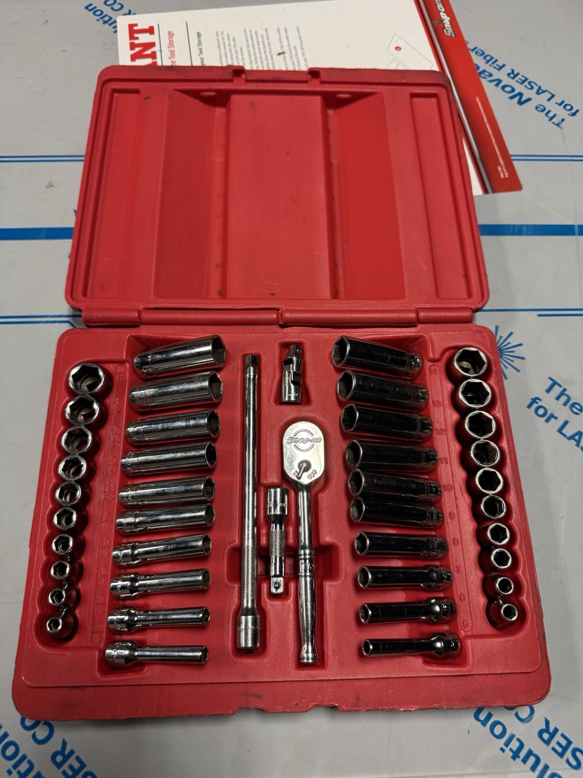 Snap-on 144TMPB 44pc 1/4″ Drive 6 Point Metric/SAE Socket Set.