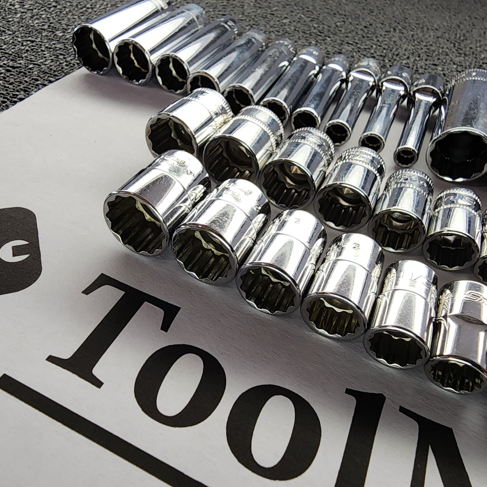 Snap-on Tools NEW 42pc 1/4″ Drive 12-POINT Metric & SAE Socket Set w/Mag Trays
