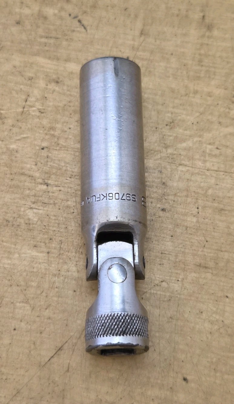 Snap On S9706KFUA- 3/8″ Drive 5/8″ Knurled 6Pt Universal Spark Plug Socket