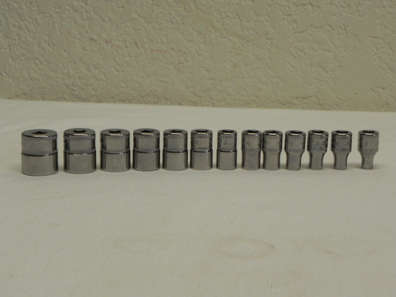 Snap-On 117TMM 17 Piece 1/4″ Drive 6 Point Metric Service Starter Set w/Holder