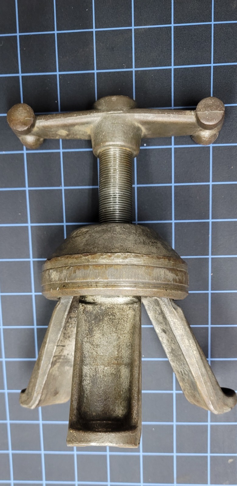 Vintage blue point Tool, 3 Jaw Leg Hub Wheel Puller Extremely Heavy Duty USA