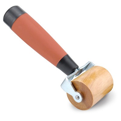 Design 50218, One Installation Roller Tool Rubber Grip Wood Roller