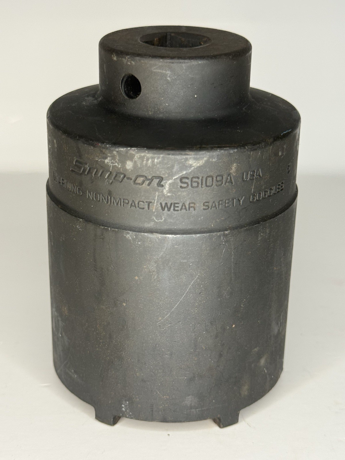 Snap On S6109A 1/2″ Drive 6 Lug Axle Nut Socket For Dana 70 Series Axles