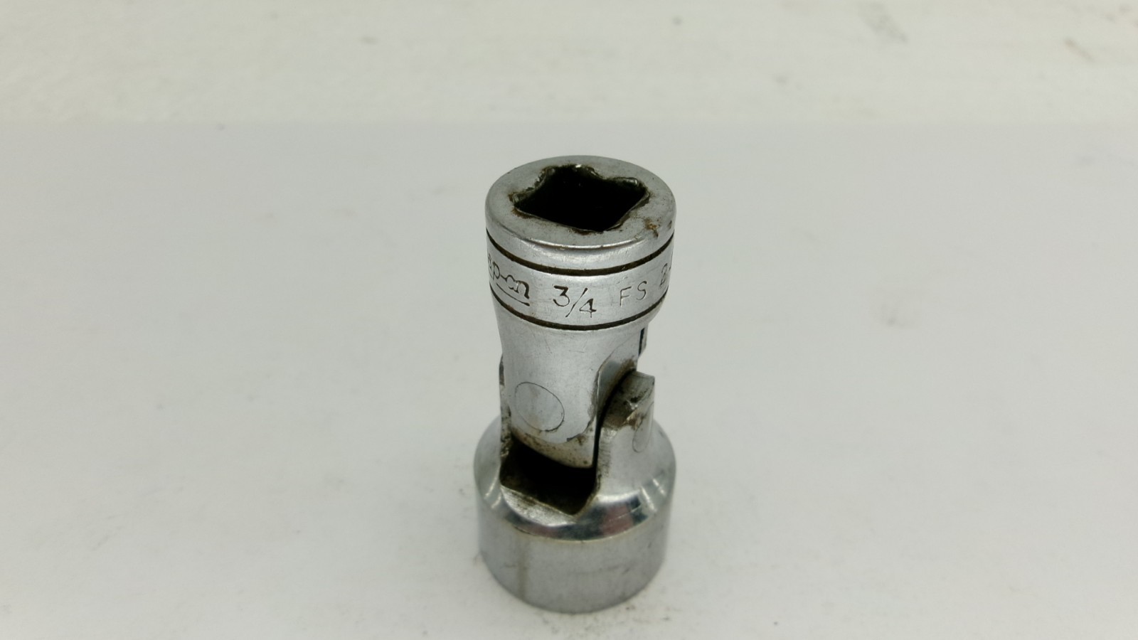 Snap-on tools USA 3/8 drive 3/4″ SAE 6 point Swivel Socket FS24