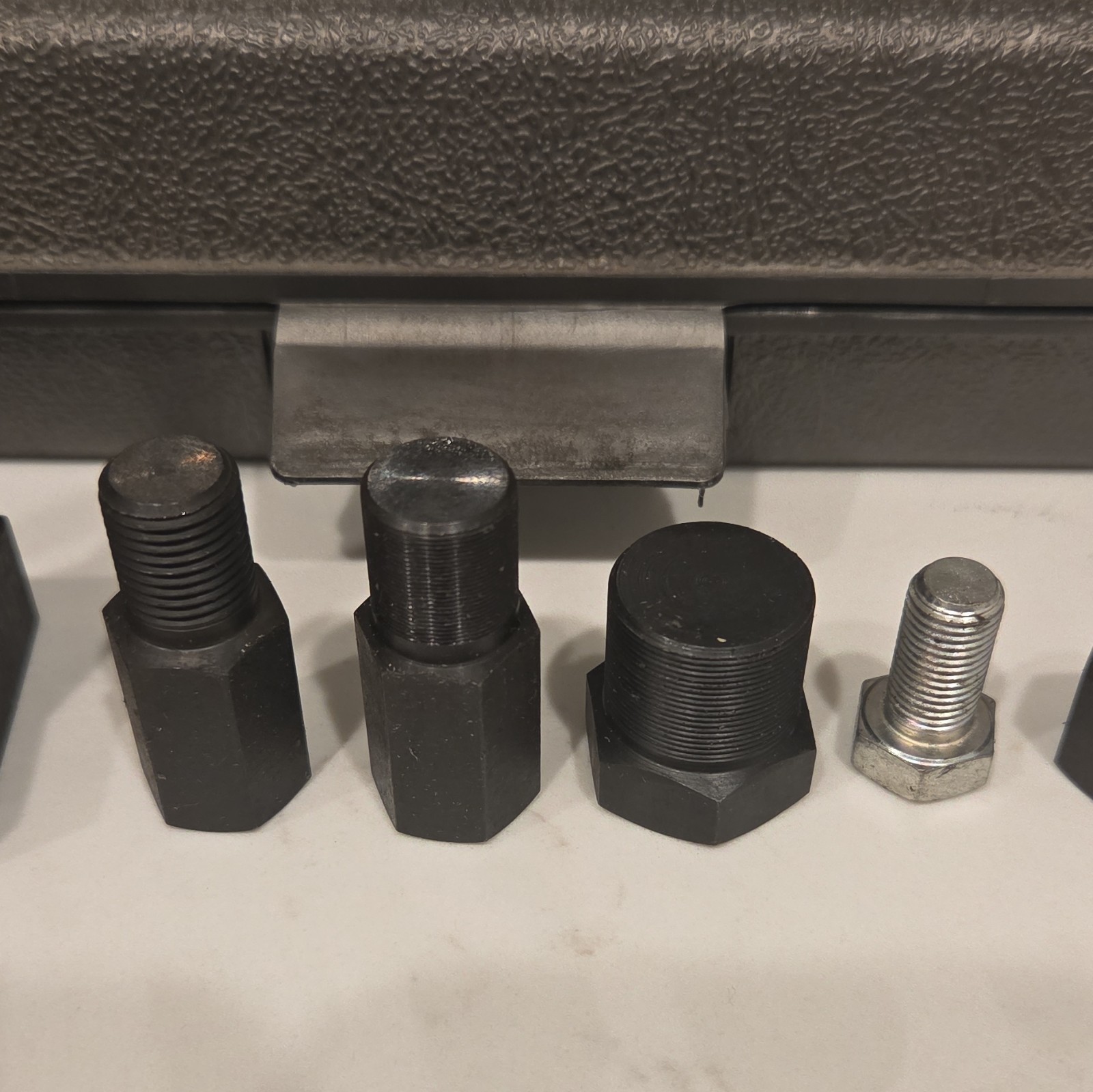 OTC FUEL INJECTOR NOZZLE PULLER FOR MACK ENGINES NO 7155A