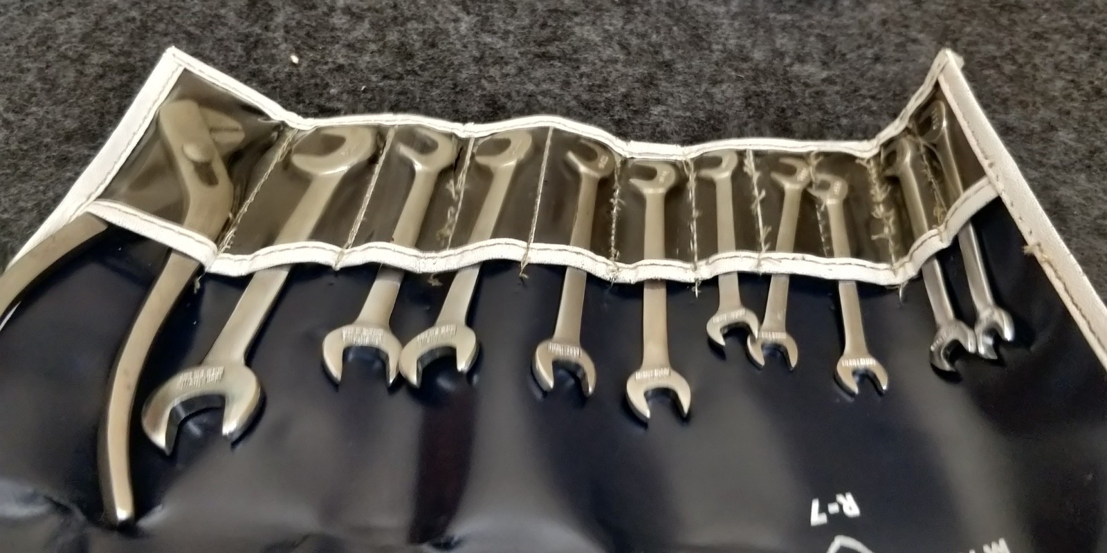 Excellent Vintage Armstrong 1140P Miniature Angle Wrench Set complete