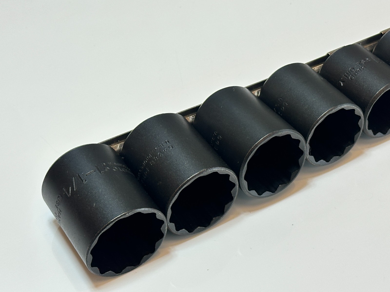 NOS Proto Tools USA J54302 15pc SAE 3/8″ to 1-1/4″ Black Socket Set – 1/2″ Drive