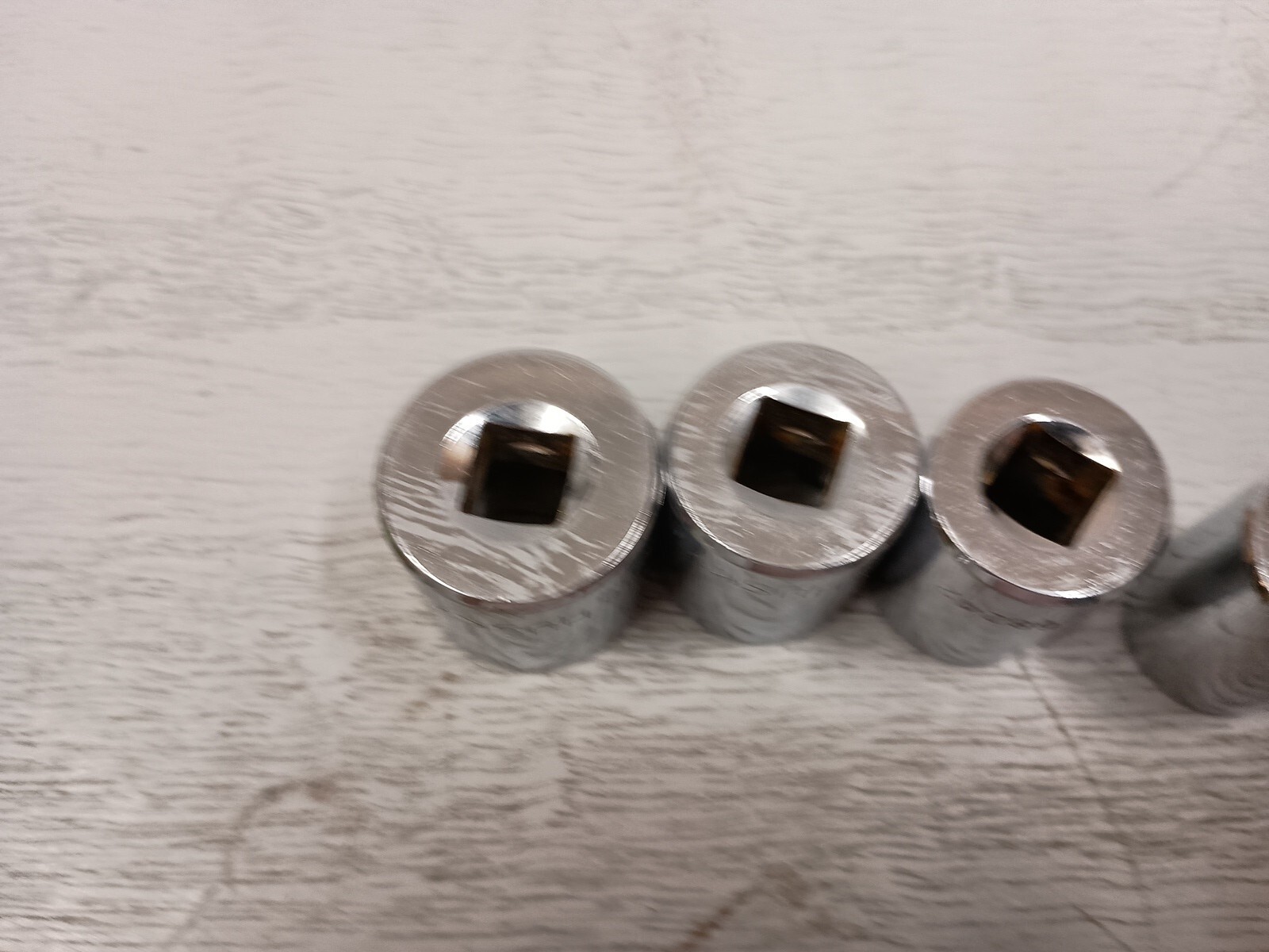 Husky 5/16″ to 13/16″ 12 Point Shallow Chrome SAE Socket Set 3/8″ Drive