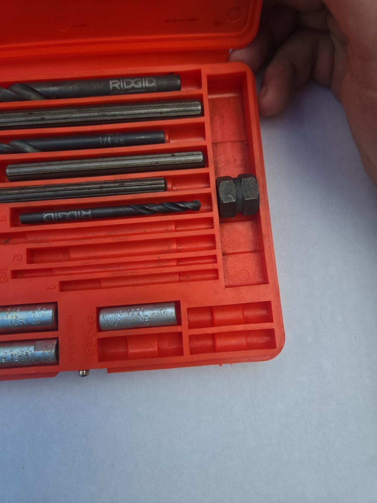 BLUE POINT No. 1020 Screw Extractor Set, MISSING PIECES, PARTIAL SET, AS IS