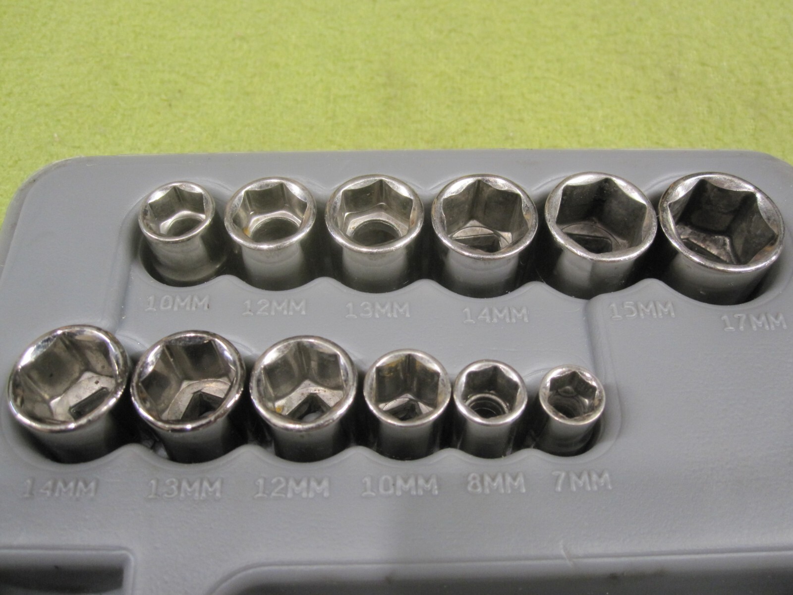 Vintage Craftsman 3/8″ Drive 24pc SAE 6pt Socket Ratchet Set 34821 Made in USA