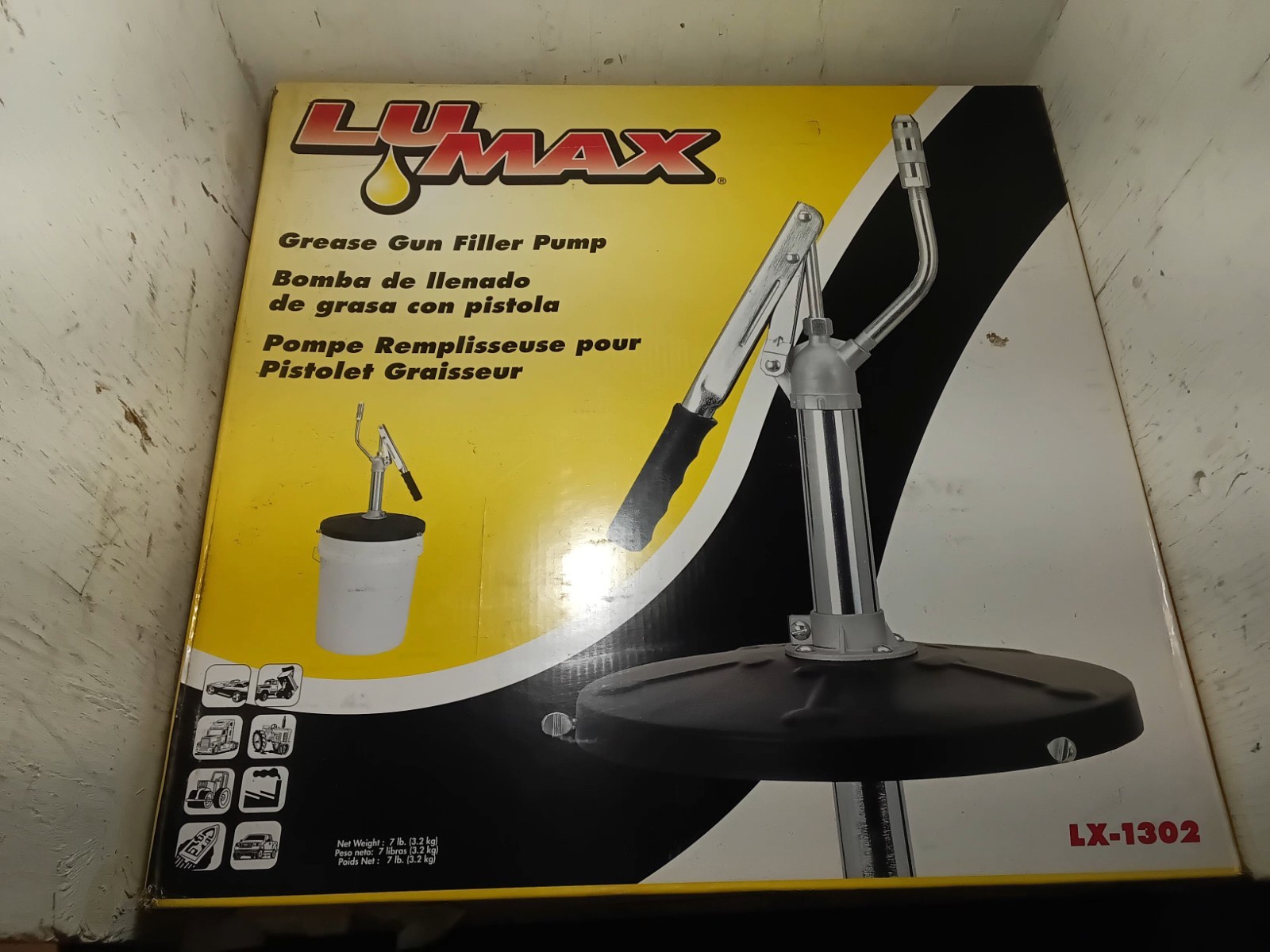 LUMAX LX-1302 Black 18″ 25-50 lbs/5 Gallon Grease Gun Filler Pump with 12″(E14D)