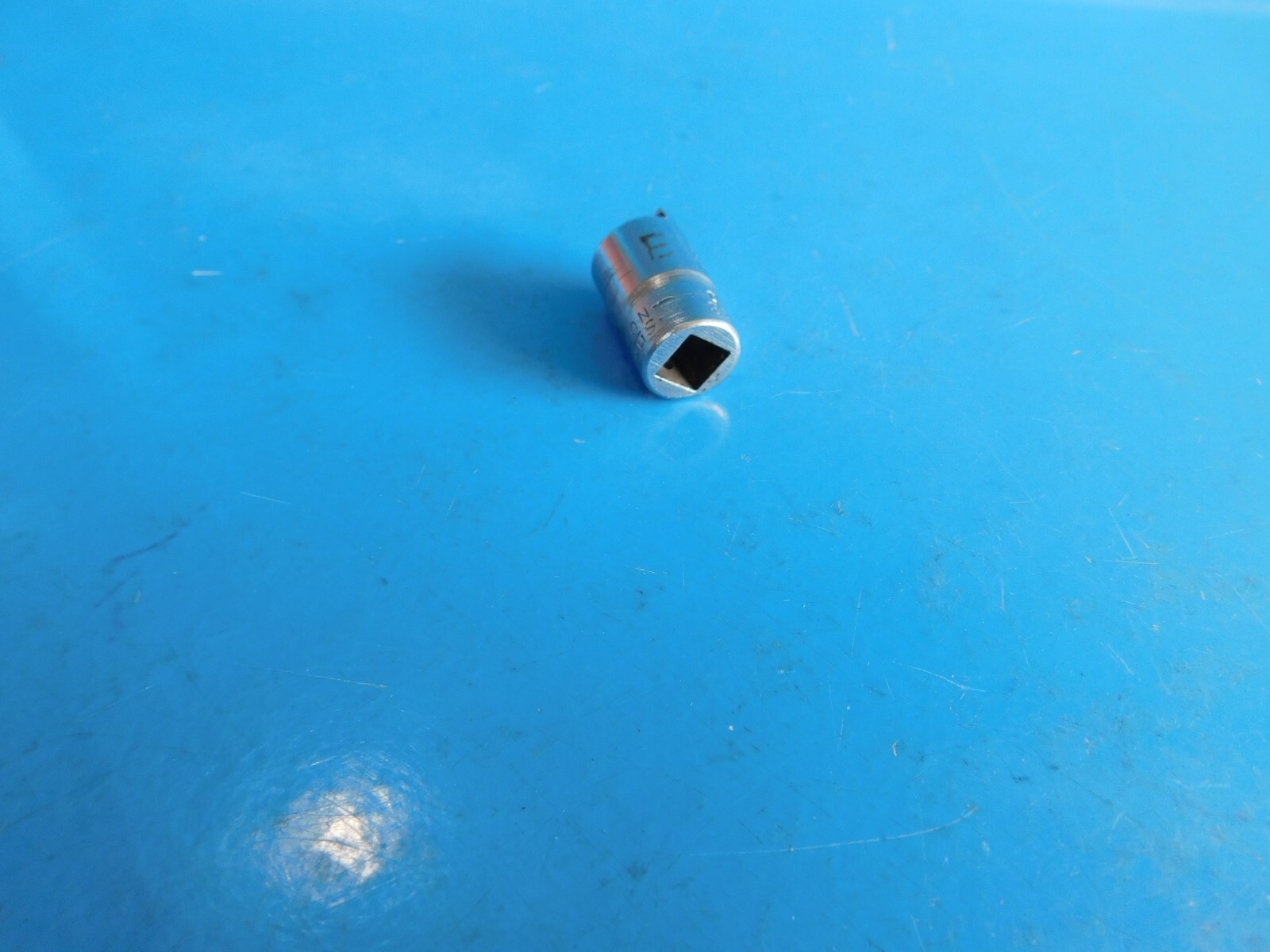 USED,SNAP ON TOOLS «1/4 IN. DR.» DASH NUT SOCKET CHEVY/ PONTIAC STARTER BUTTONS