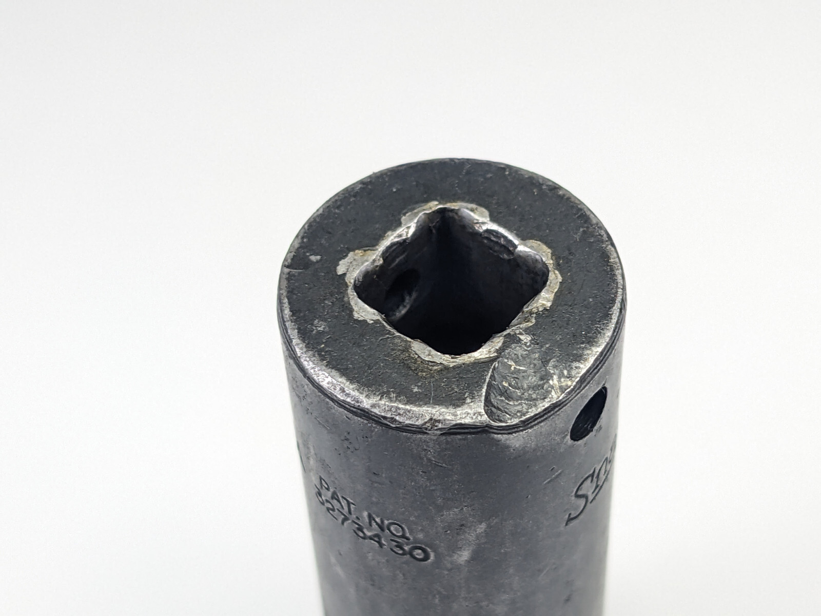 Snap On 11/16″ Deep Well 6pt Impact Socket 3/8″ Drive SIMF220- underline
