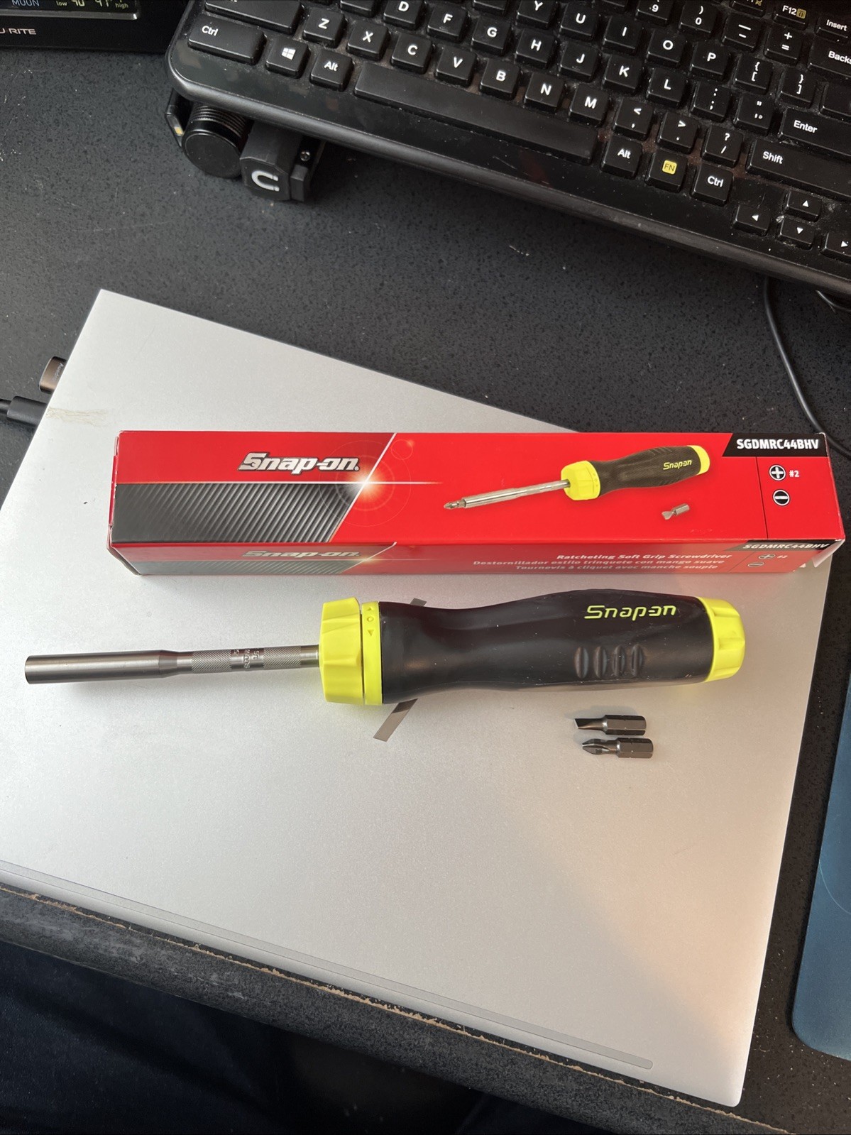 New Snap on Ratcheting Screwdriver SGDMRC44BHV HI-VIZ SOFT Grip HANDLE 🔥BOX