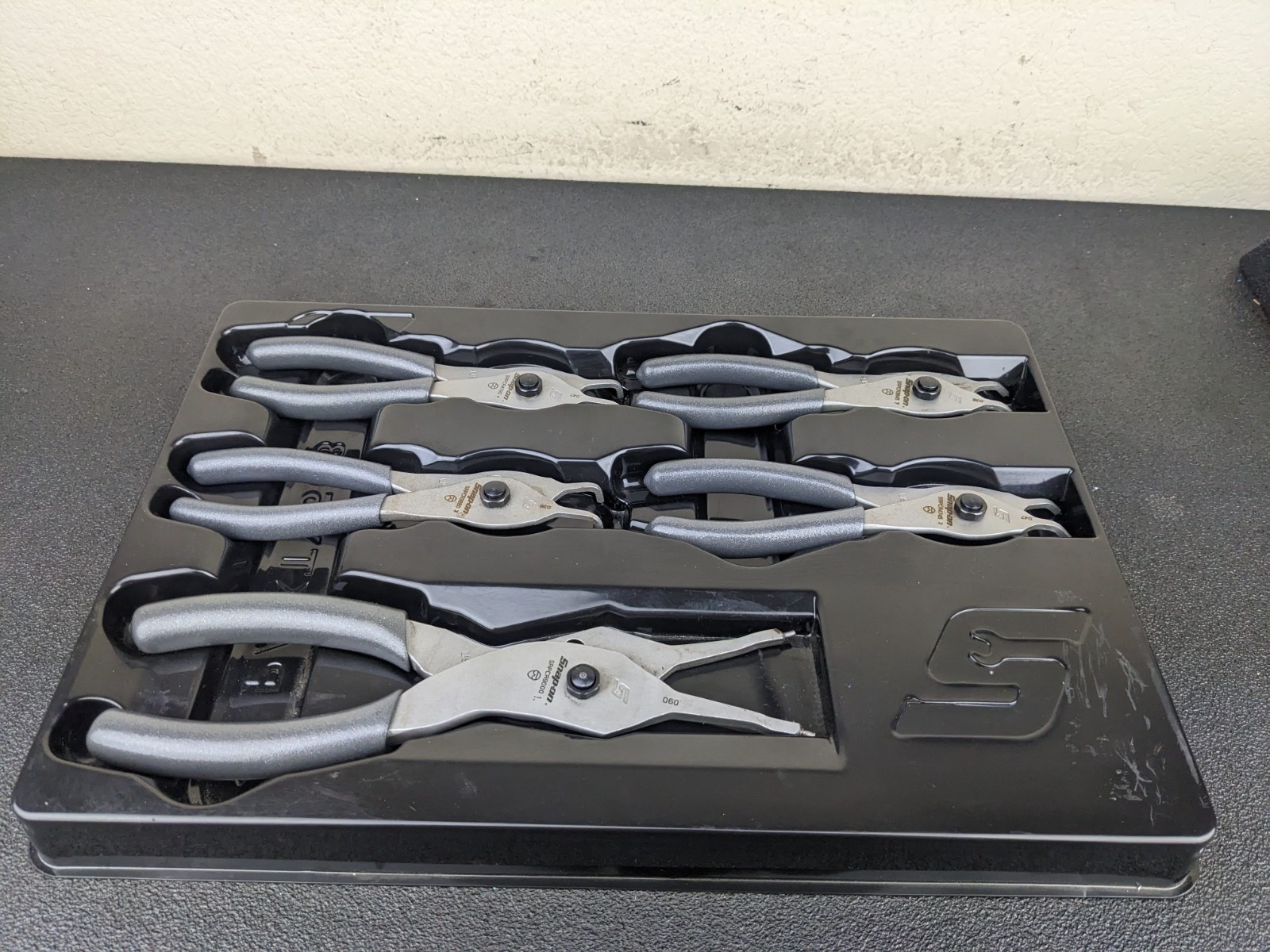 #bo022 Snap-On Tools 5-Piece Snap Ring Pliers Set Dark Titanium Gray SRPCR105DT