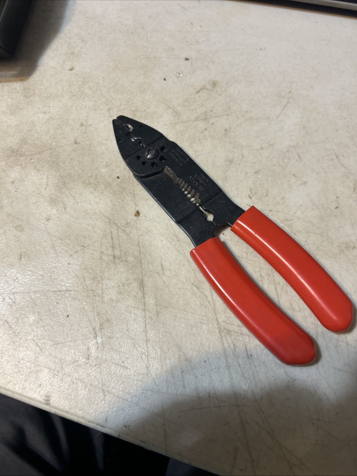 Blue Point By Snap On – Combination Electrical Wire Stripper Pliers PWC28A