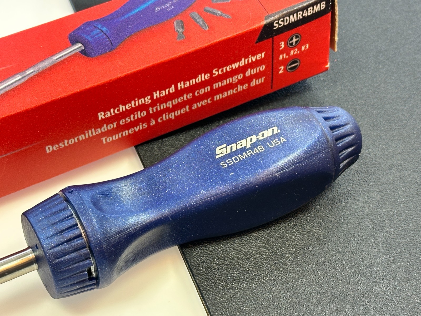 NEW Snap-On Tools USA POWER BLUE Ratcheting Hard Handle Screwdriver w/ Bits, Box