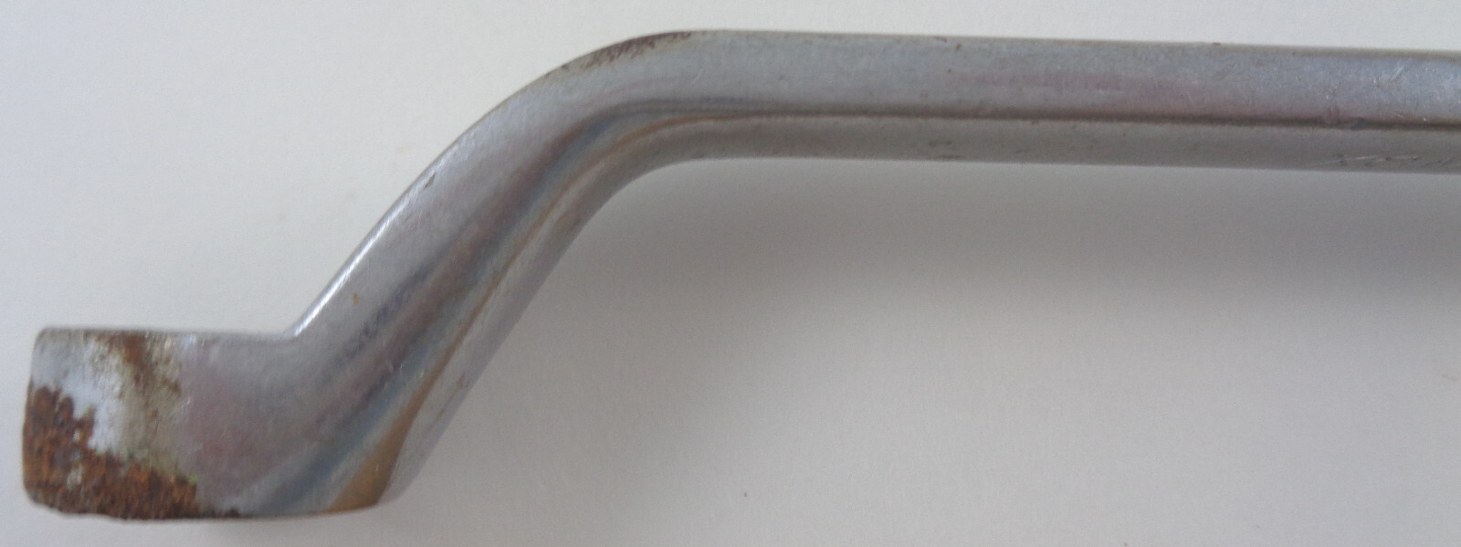 Snap-on USA XOM1618 metric 16mm x 18mm 12 point deep 60° offset box wrench 1991