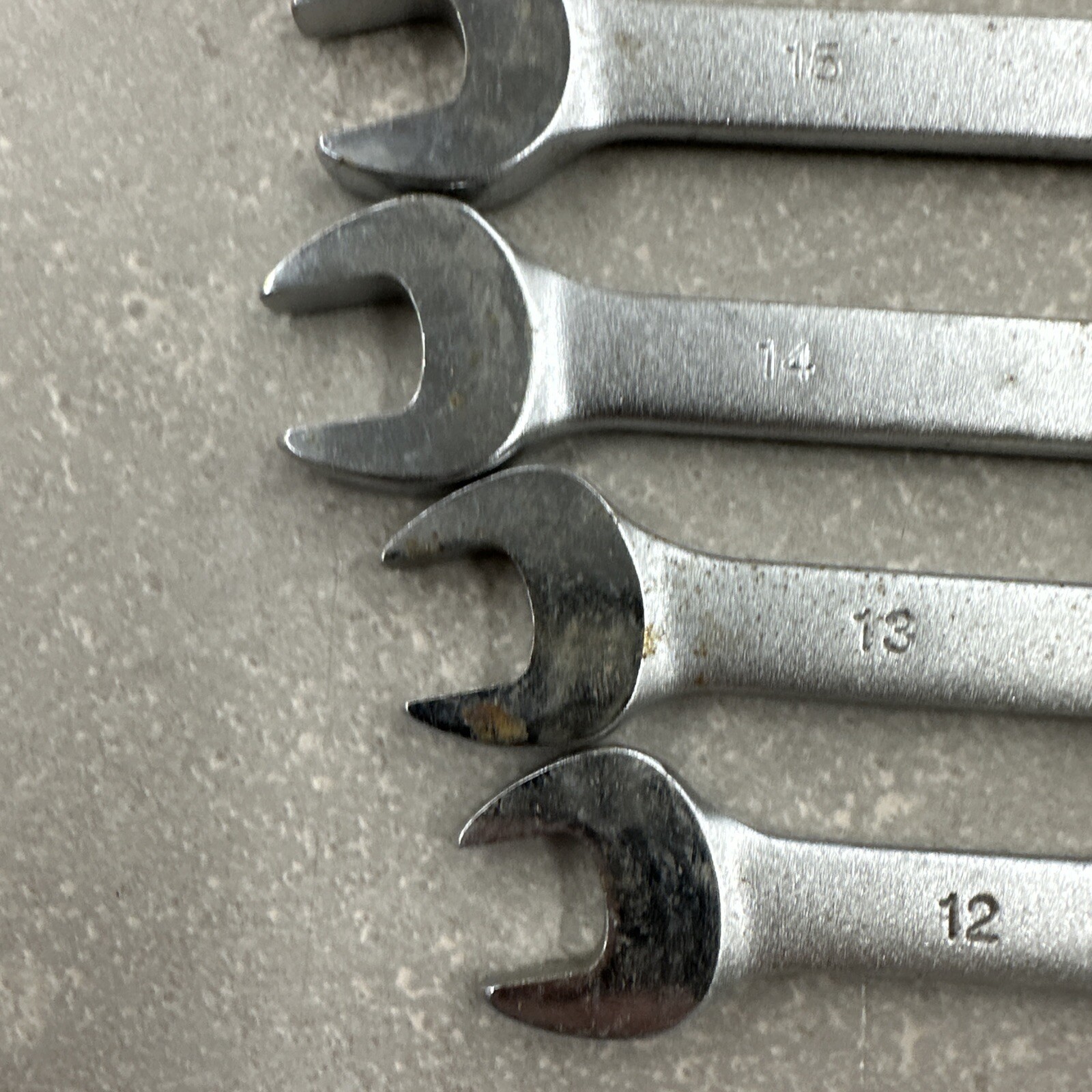 Blue Point Wrench 9 Pcs BLPCWM Metric 11mm-19mm 12pt With YA381A Wrench Rack