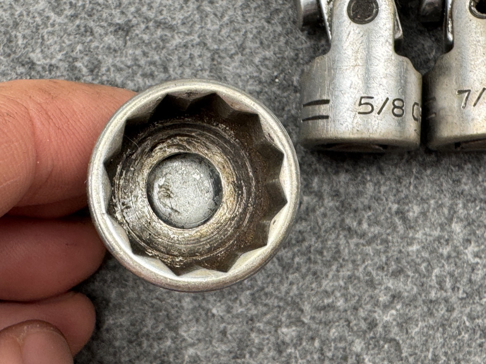 Craftsman Swivel Universal Joint Socket 4 Pieces V Series 11/16, 5/8, 7/16, 3/8