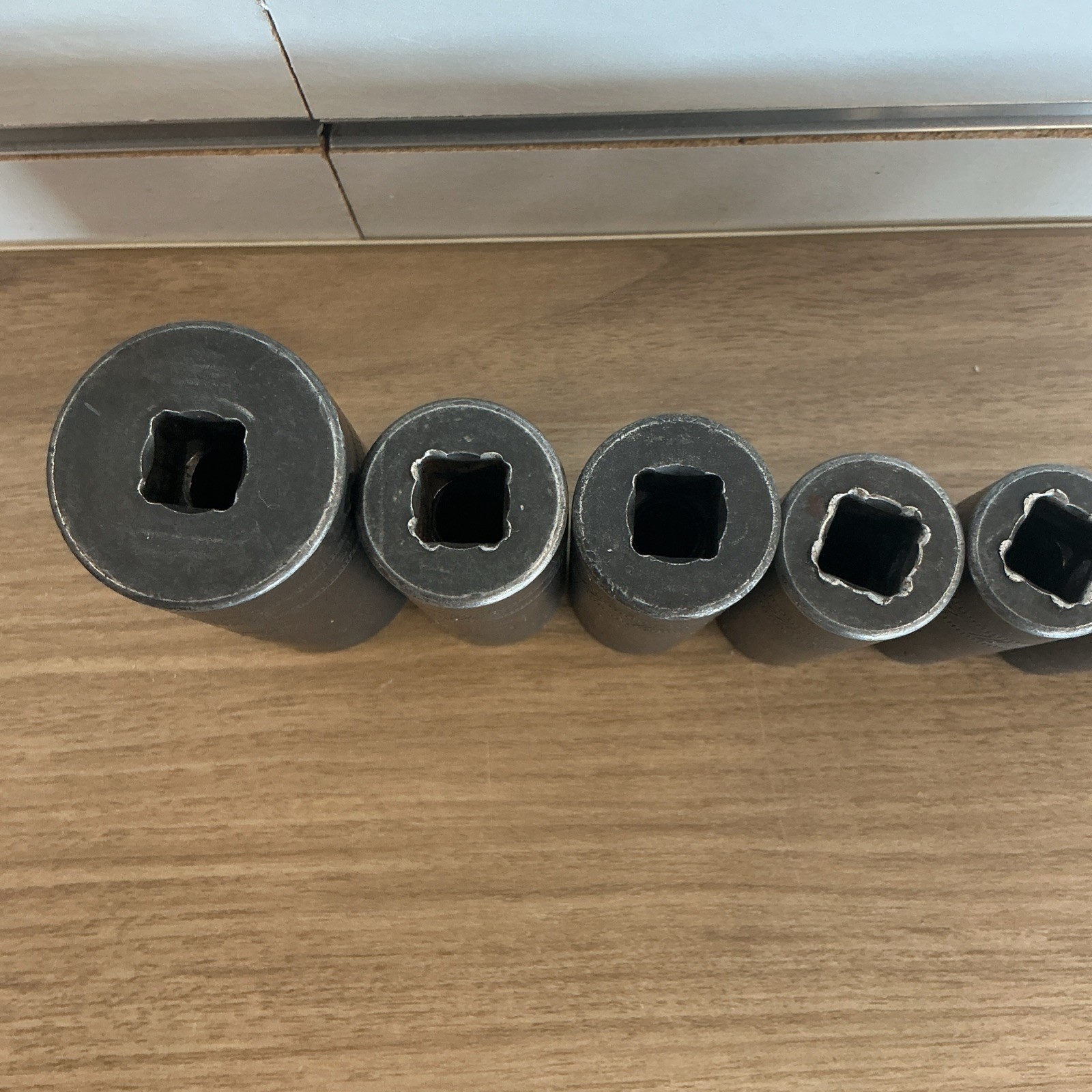 Snap-on 3/8″ Flank Drive Deep Metric 9,10, 14-18, and 24 (8 pc) Socket Set SIMFM