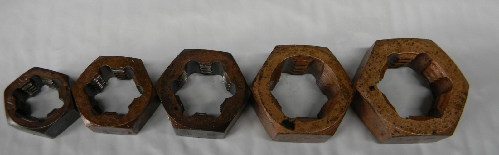SNAP-ON 5PC SAE-NC COARSE THREAD HEX NUT RETHREADING DIES 3/4″-1-1/4″ #TRC5