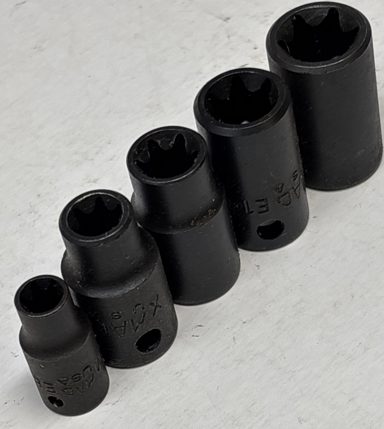 MAC Tools Inverted Torx Socket 3/8″ Dr Set of 4, E10 E12 E14 E16 + 1/4″ Dr E8