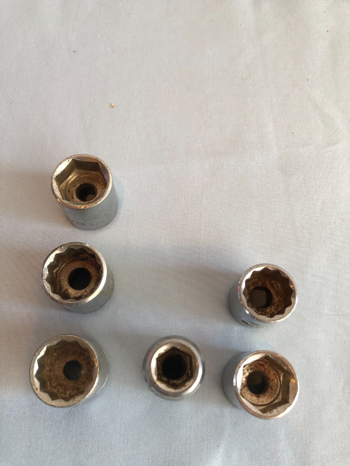 LOT of 6 Sockets – Various Sizes with some Duplicates – SEE PICS #F12