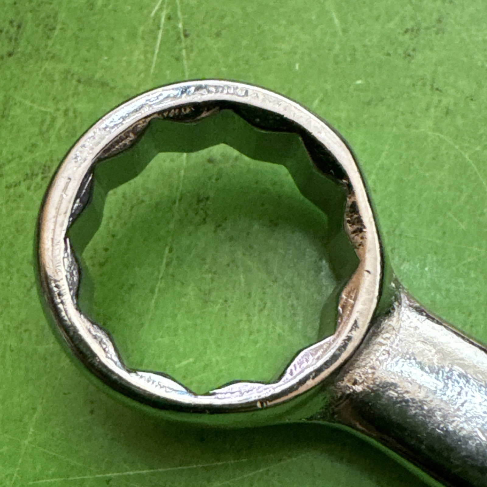 Armstong ARMALOY 12 Point 5/8″ x 9/16″ Full Polish Double Box End Wrench 6727
