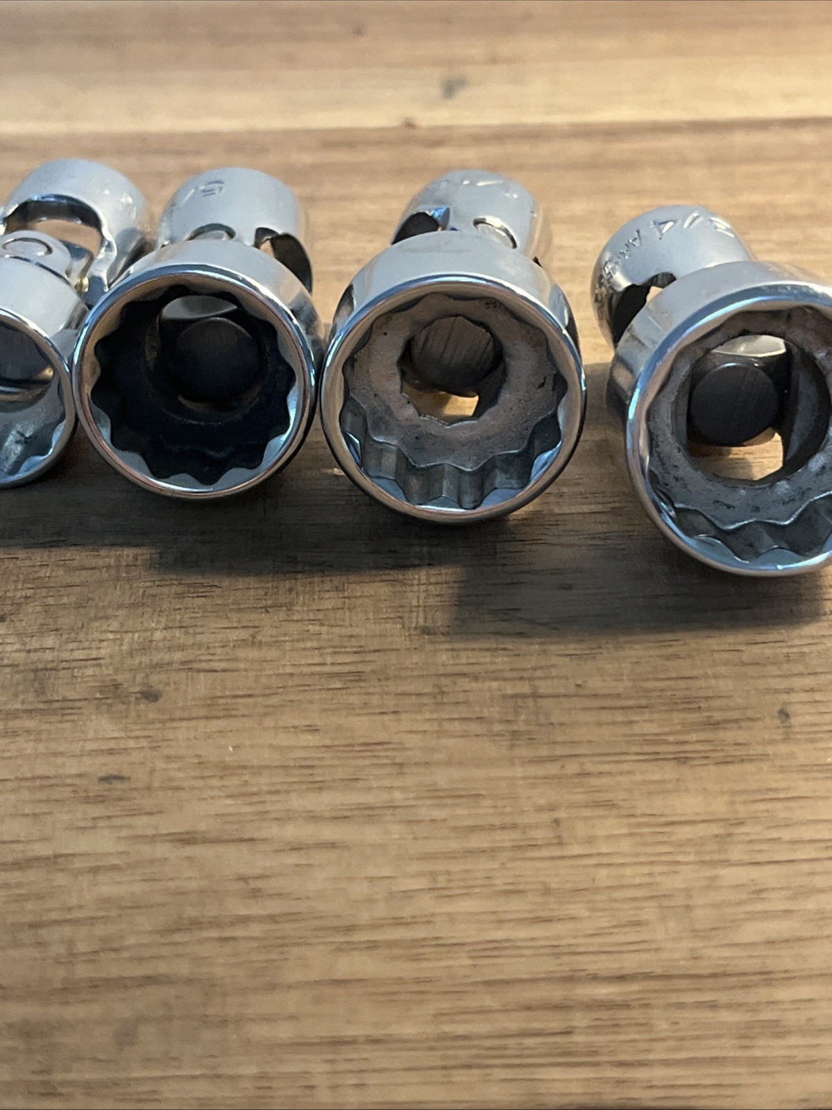 Armstrong 7 Pc 3/8″ Drive Universal Swivel Socket Set 3/8″-3/4″